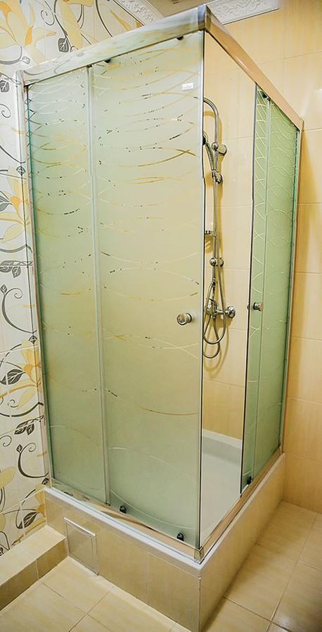 Golden Palace Dubove Bilik gambar